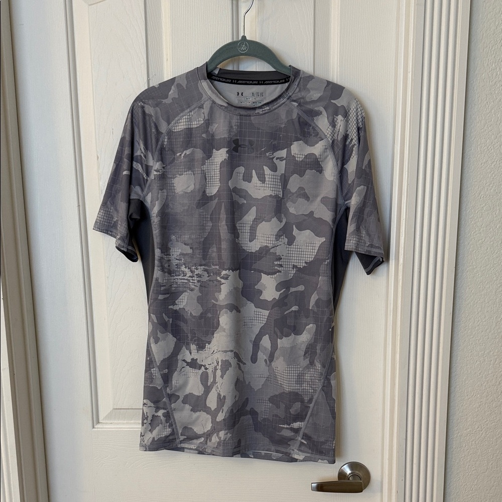 Under Armour Gray Camouflage Compression Top - Picture 2 of 4